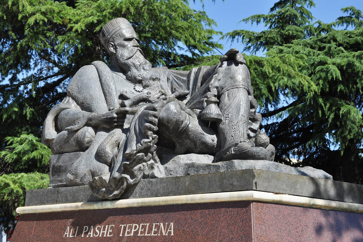 Statues_RNI_1   
